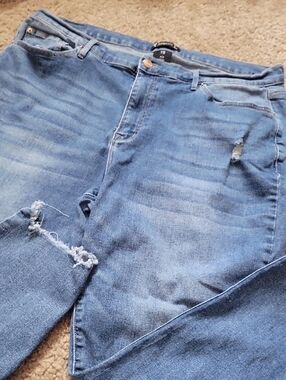 Nanette Lepore Distressed Jeans